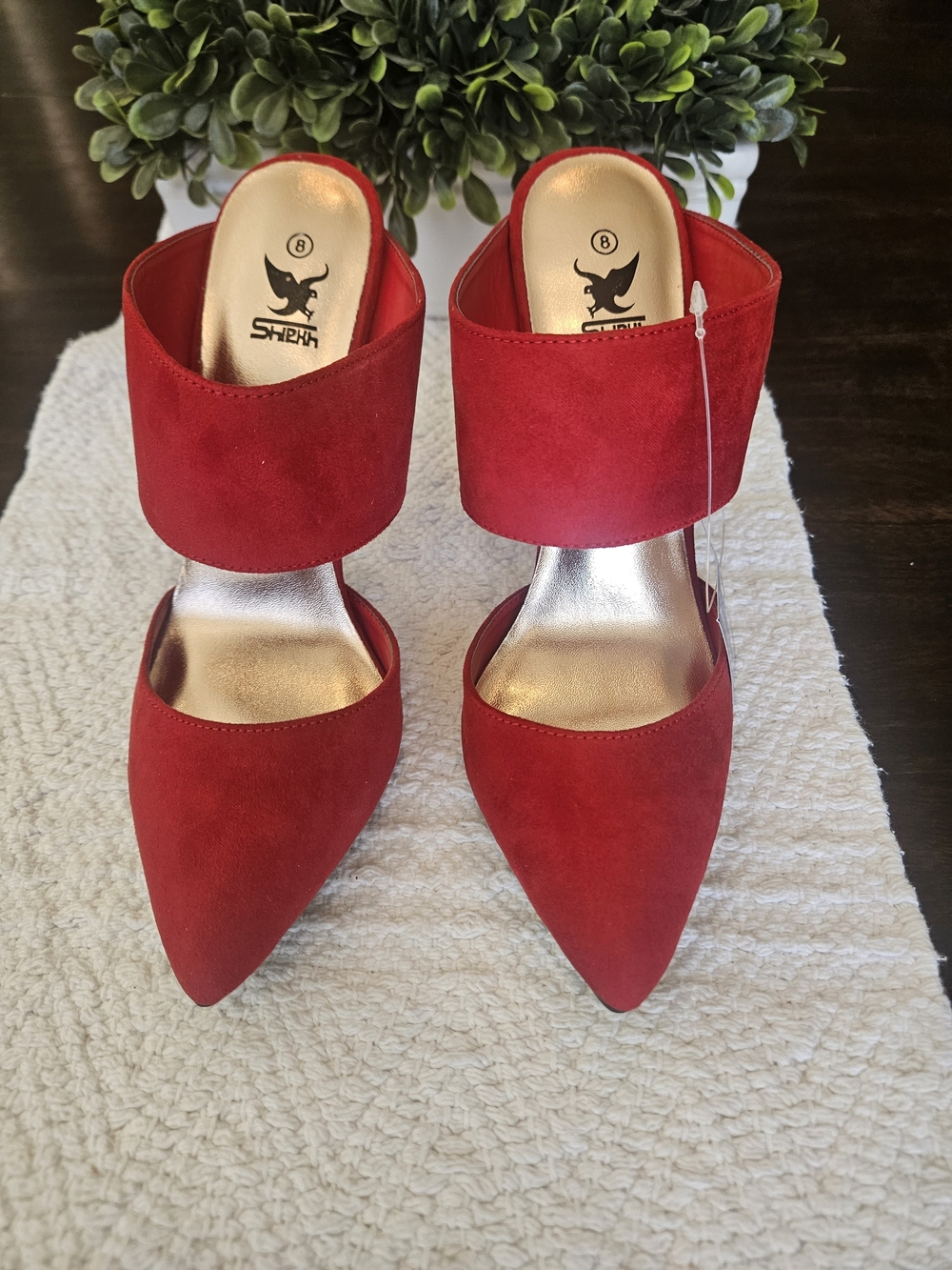 Red Pointed-Toe Mule Heels by Shiekh